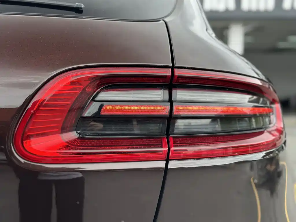 Porsche Macan 2014