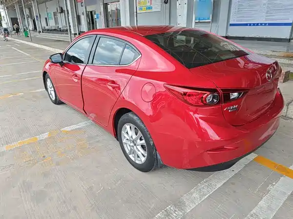 Mazda 3 Axela 2016