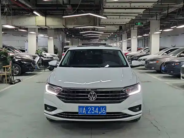 Volkswagen Sagitar 2022