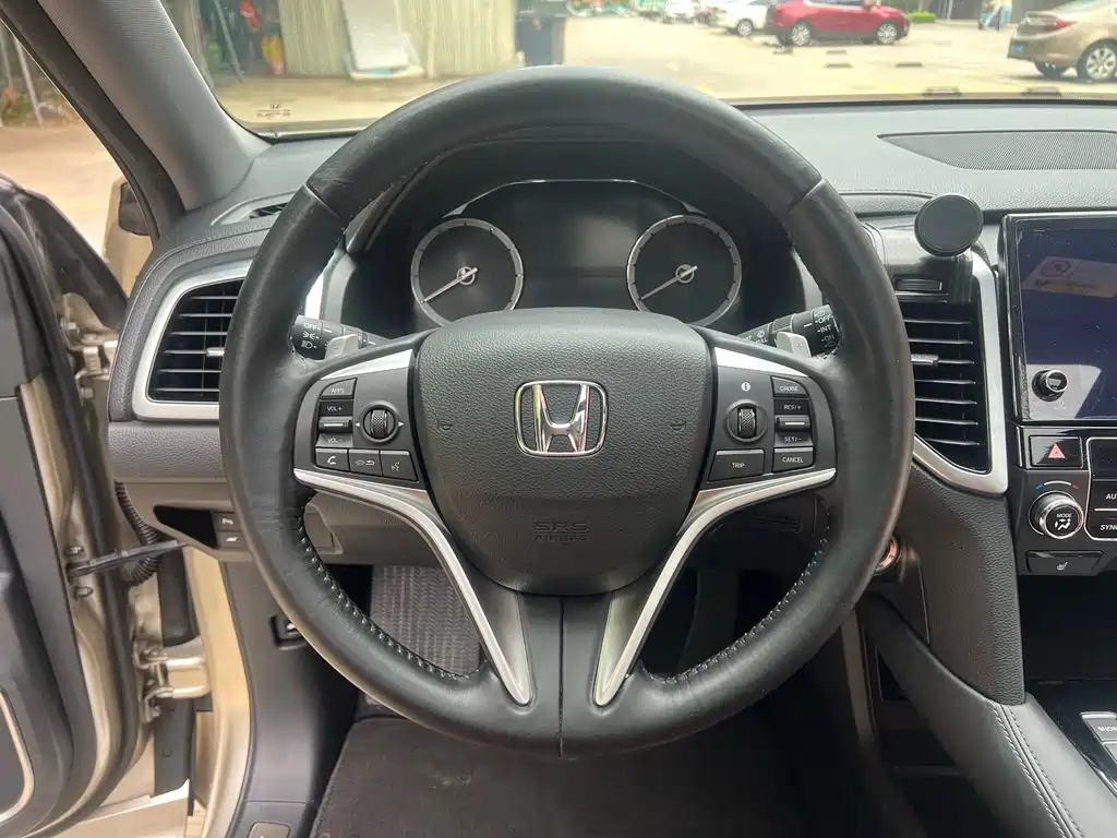 Honda UR-V 2018 — фото 10