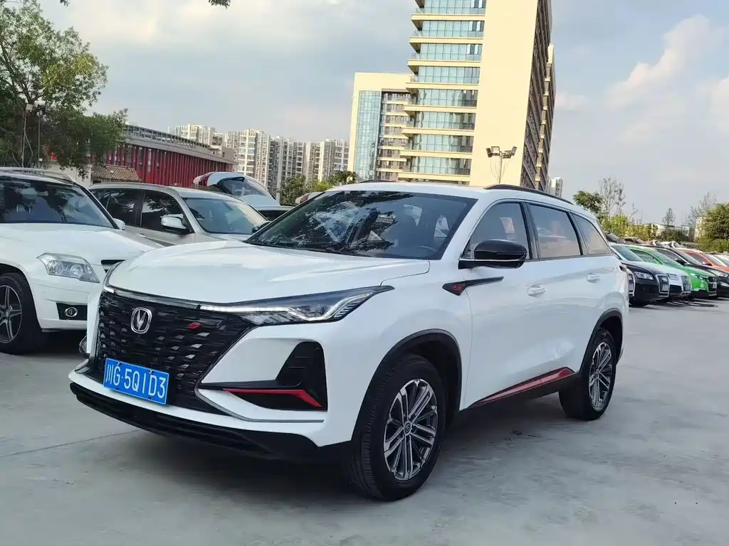 Changan CS75PLUS 2022 — фото 1