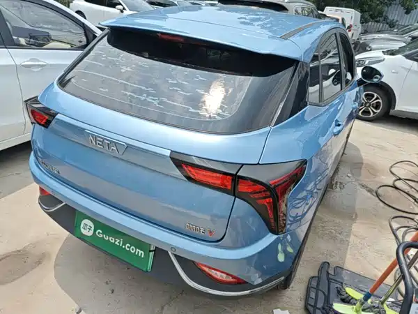 Neta V 2022