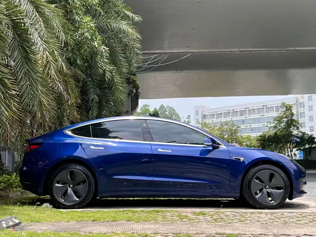 Tesla Model 3 2019 — фото 4