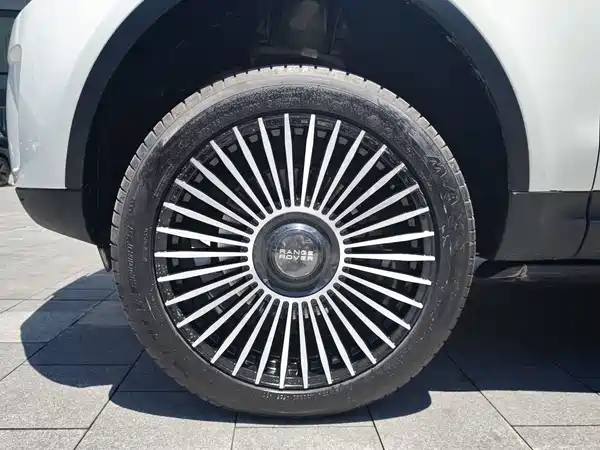 Land Rover Discovery 2020