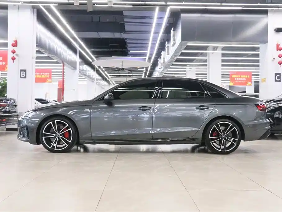 Audi A4L 2023 — фото 3