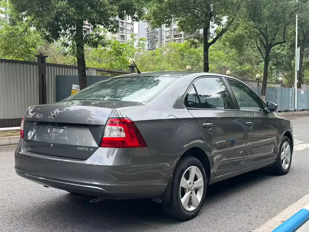 Skoda Rapid 2014