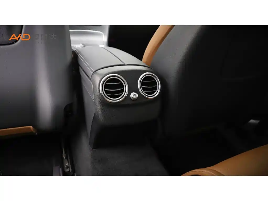 Mercedes-Benz C-Class 2019 — фото 9