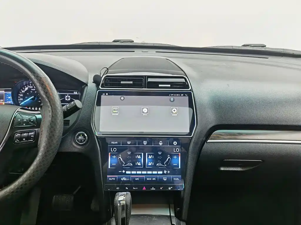 Ford Explorer 2017 — фото 12