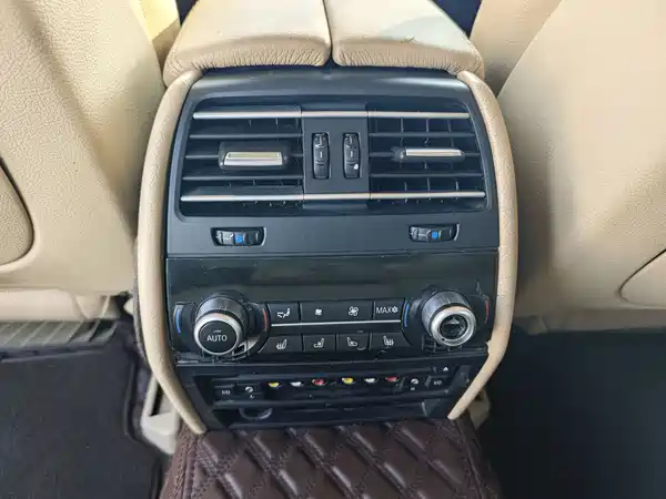 BMW 7 Series 2011
