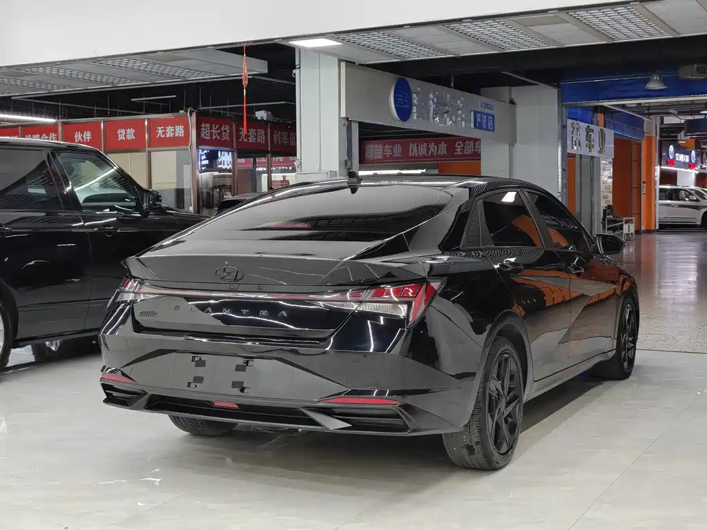 Hyundai Elantra 2023
