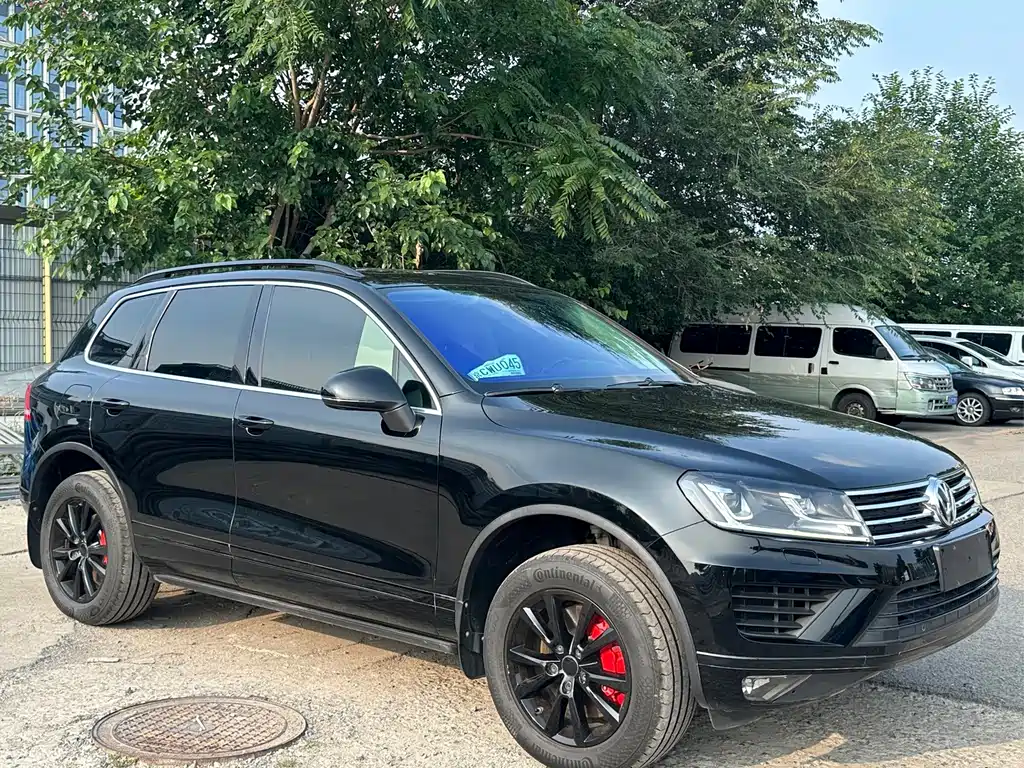 Volkswagen Touareg 2017 — фото 11