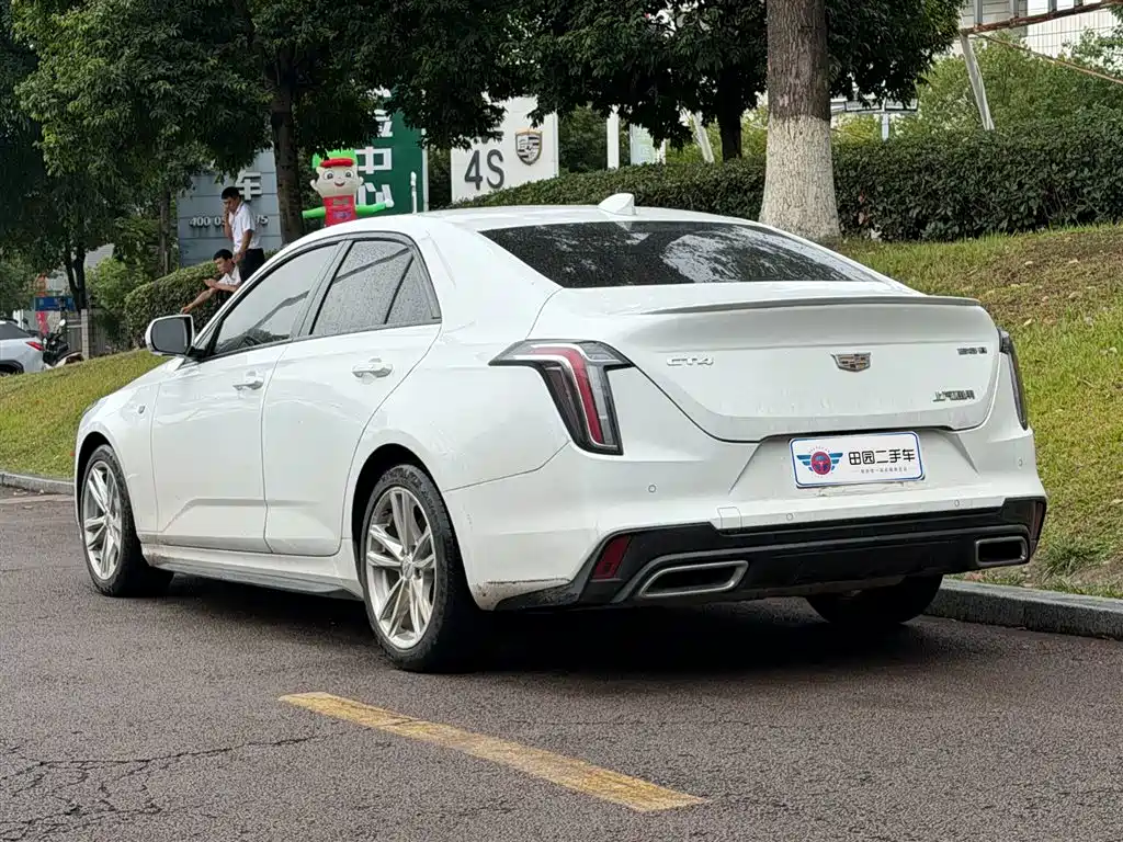 Cadillac CT4 2022 — фото 4