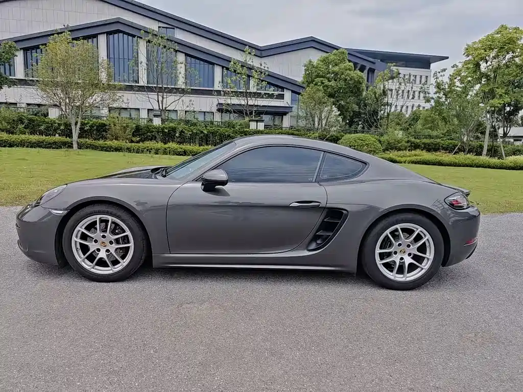 Porsche 718 2023 — фото 2