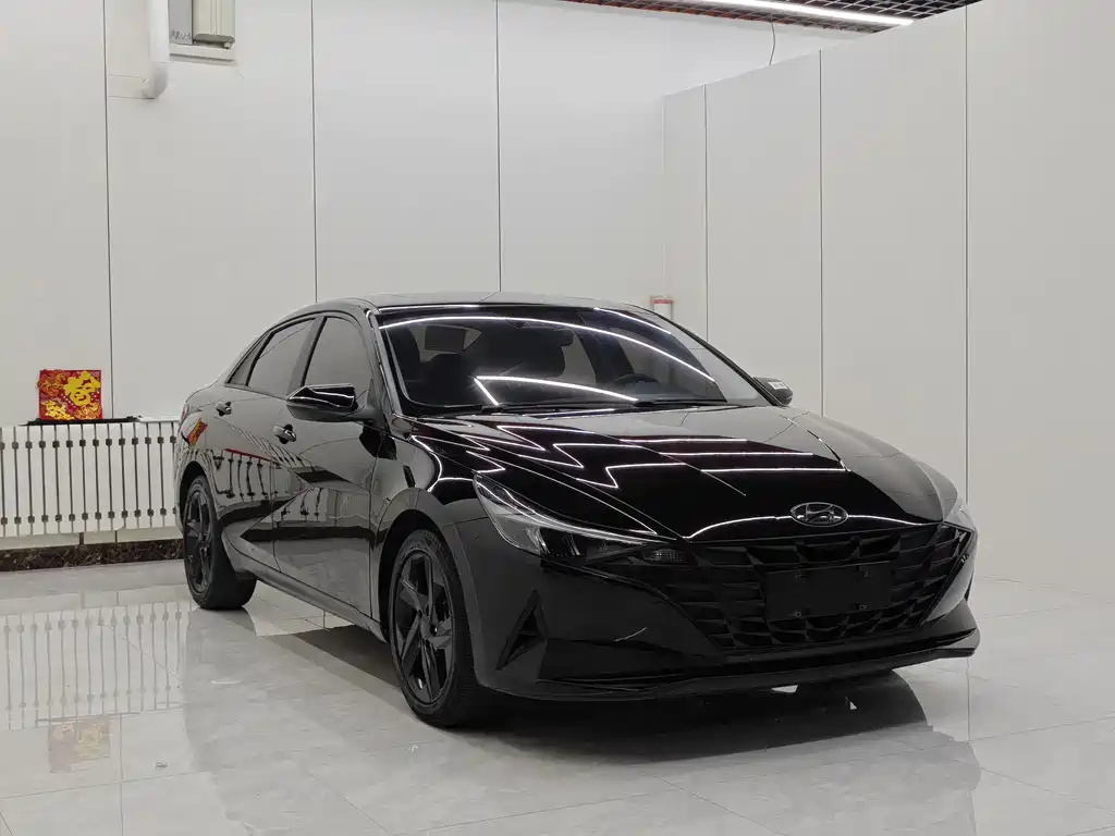Hyundai Elantra 2023
