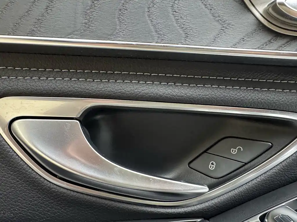 Mercedes-Benz C-Class 2019 — фото 15
