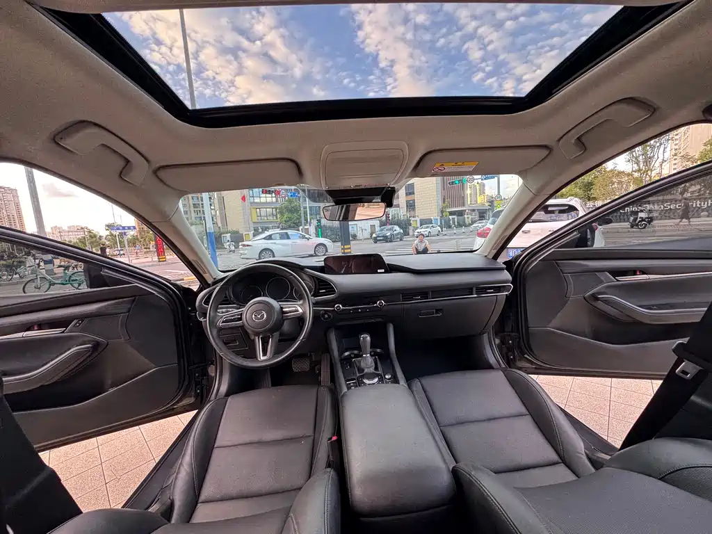 Mazda 3 Angkesela 2023