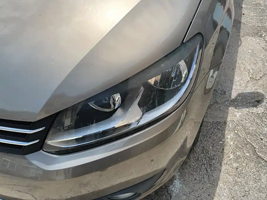 Volkswagen Touran 2014