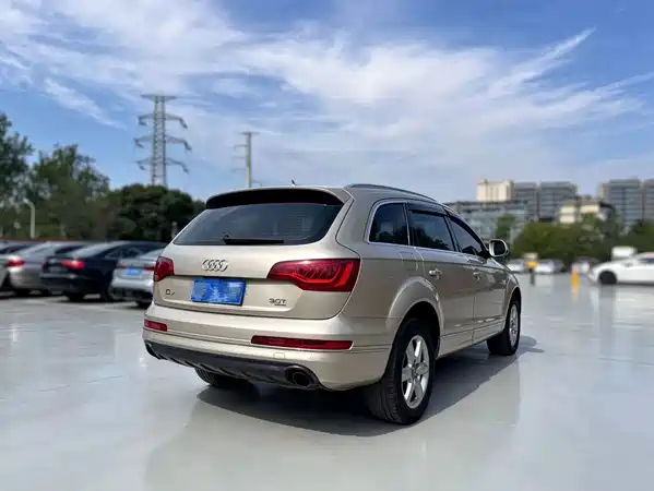 Audi Q7 2011