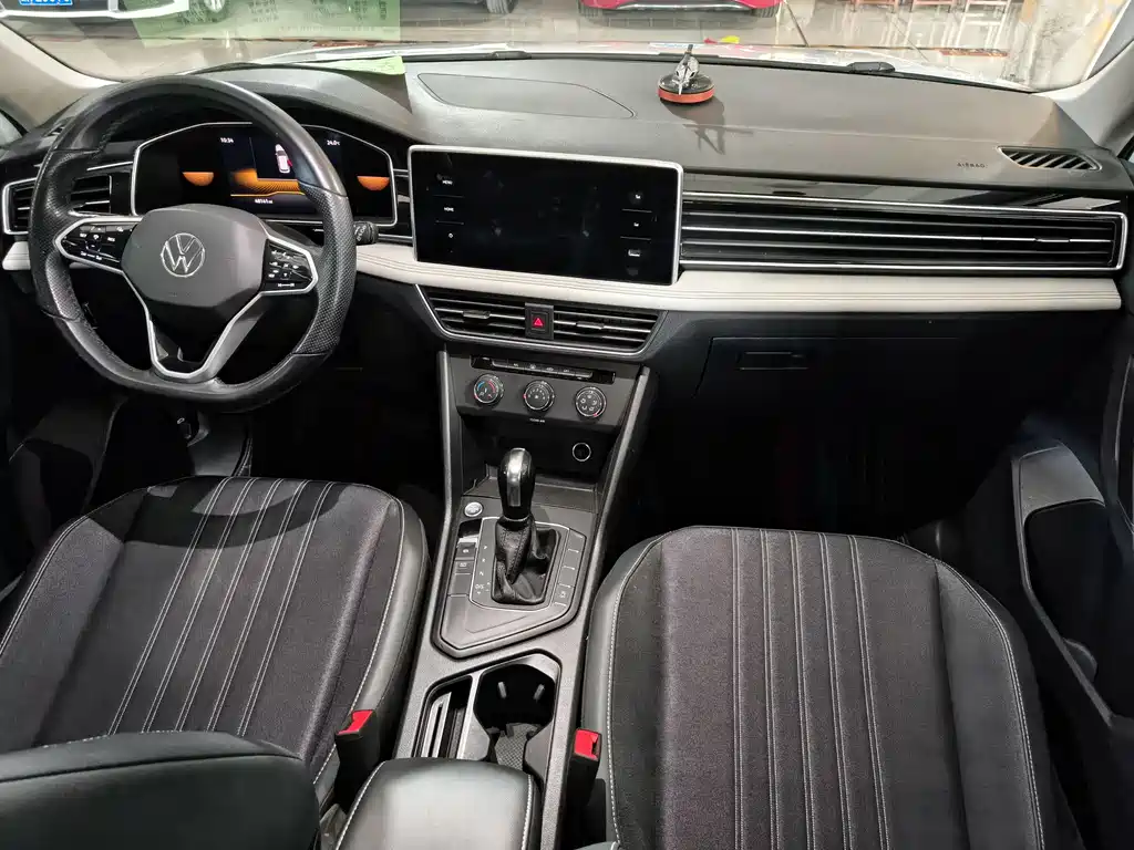 Volkswagen Tiguan L 2022 — фото 8