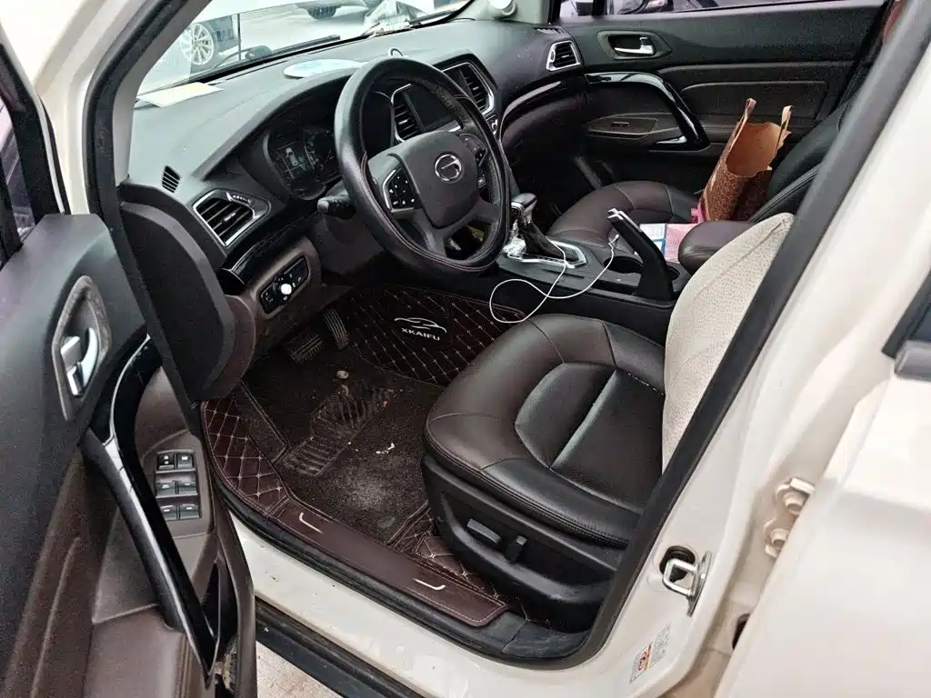 GAC Motor Trumpchi GS4 2016 — фото 14