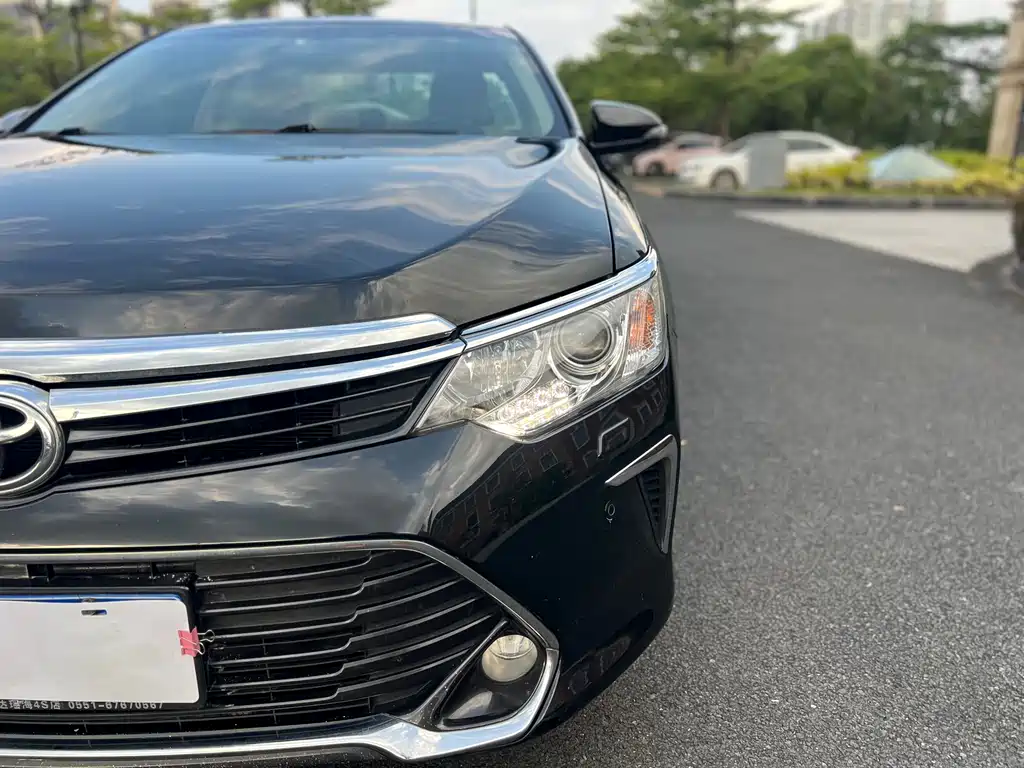 Toyota Camry 2017 — фото 10
