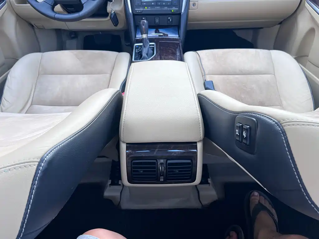 Toyota Camry 2017 — фото 19