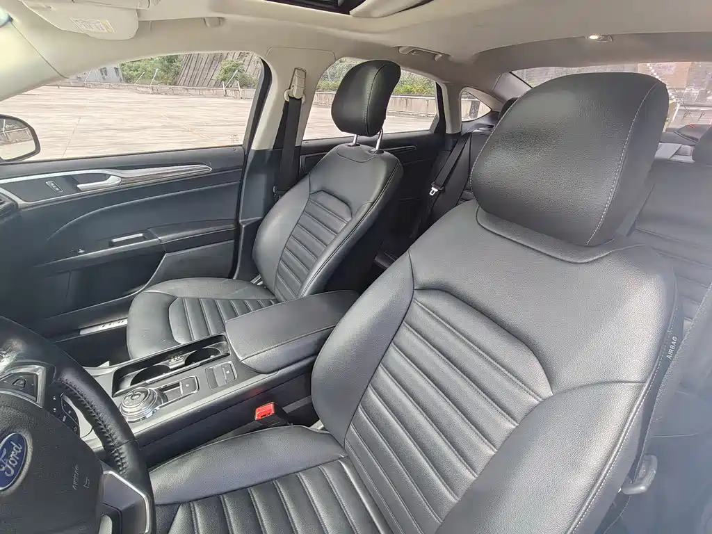 Ford Mondeo 2019 — фото 14