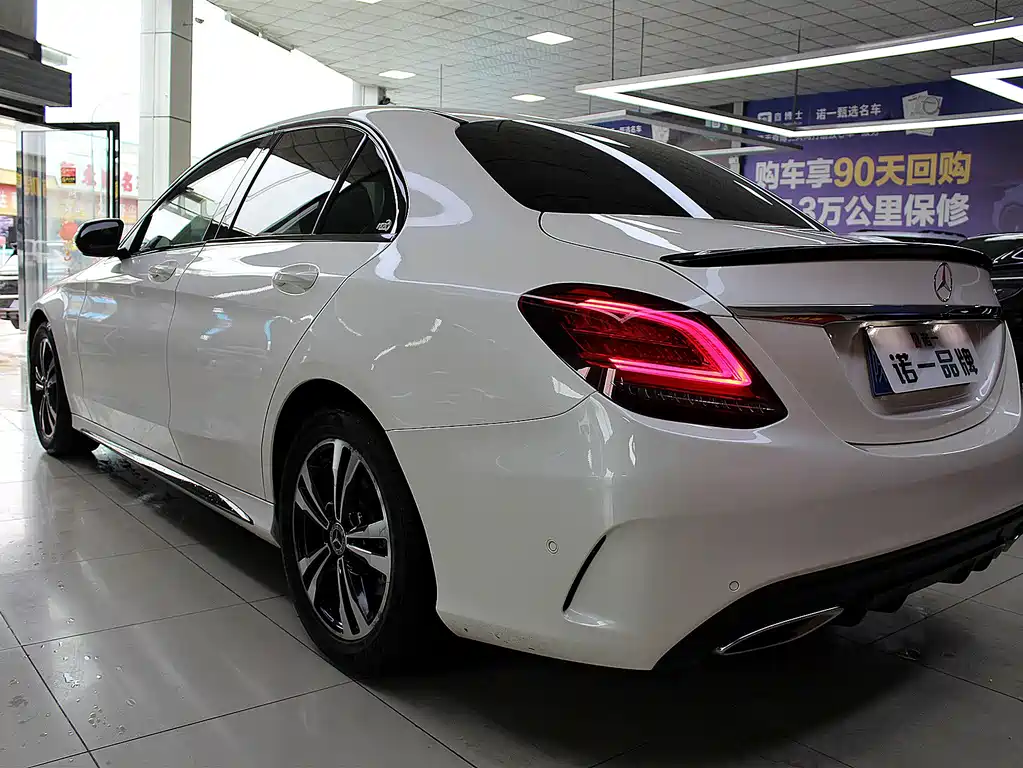 Mercedes-Benz C-Class 2019 — фото 15