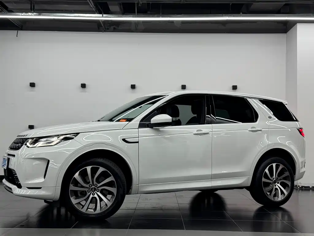Land Rover Discovery Sport 2023