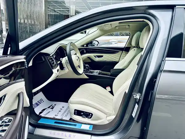 Bentley Flying Spur 2022