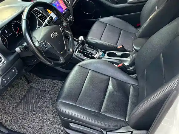 Kia K3 2016
