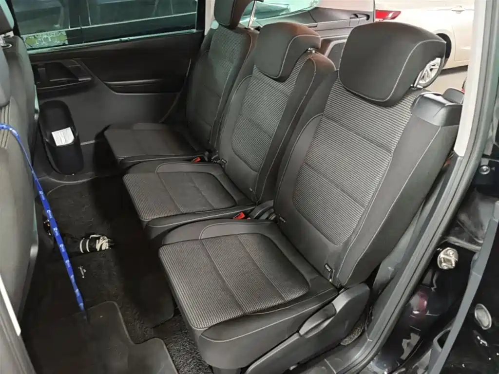 Volkswagen Sharan 2018 — фото 17