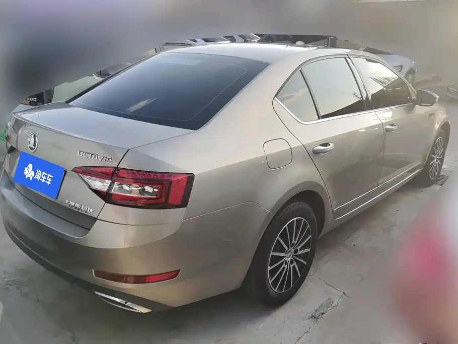 Skoda Octavia 2019 — фото 3