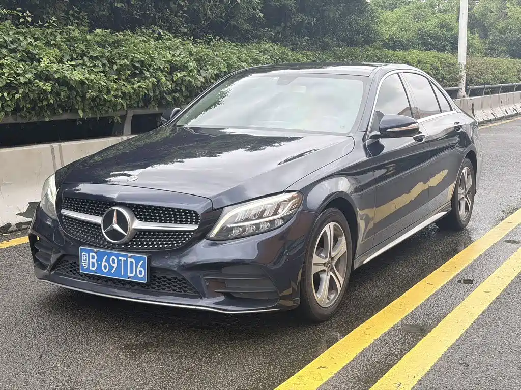 Mercedes-Benz C-Class 2021