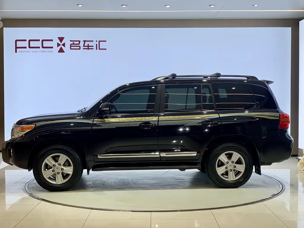 Toyota Land Cruiser 2018 — фото 4