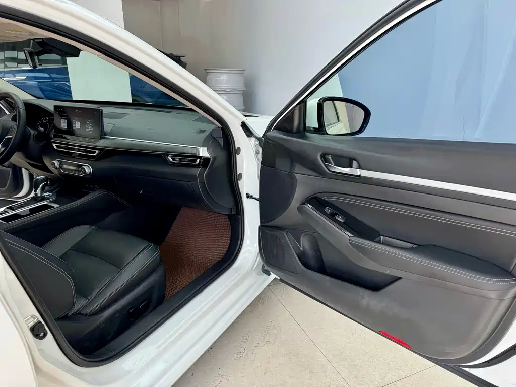 Nissan Teana 2023 — фото 14