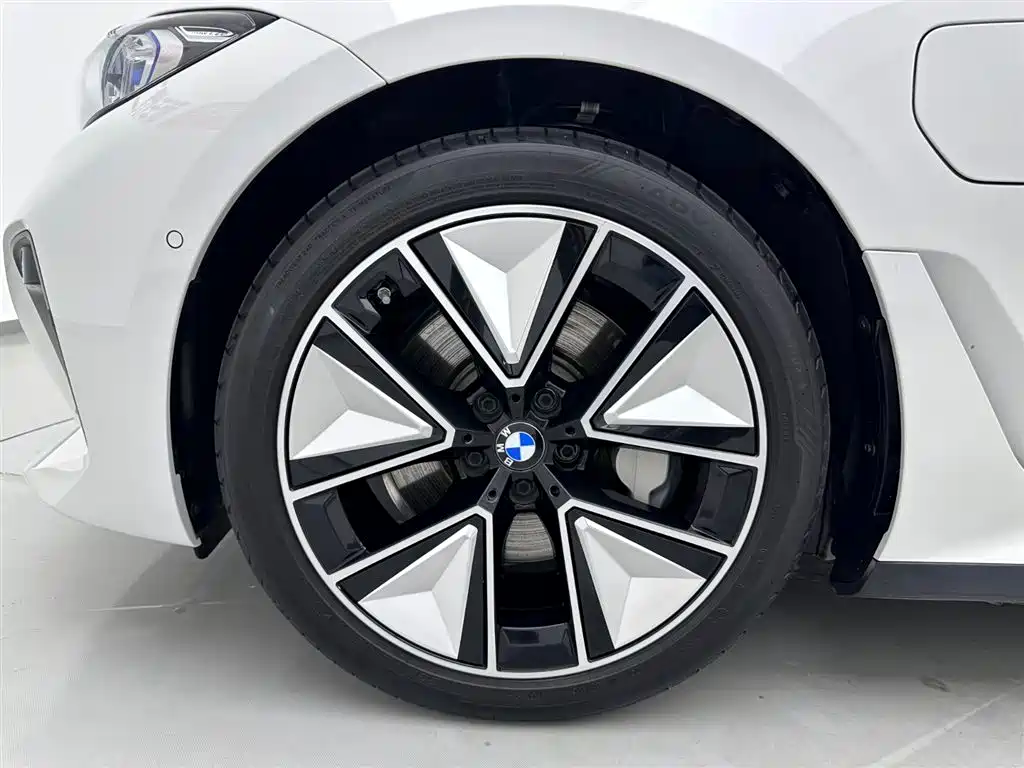 BMW i3 2024 — фото 29