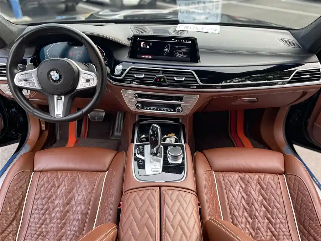 BMW 7 Series 2021 — фото 6