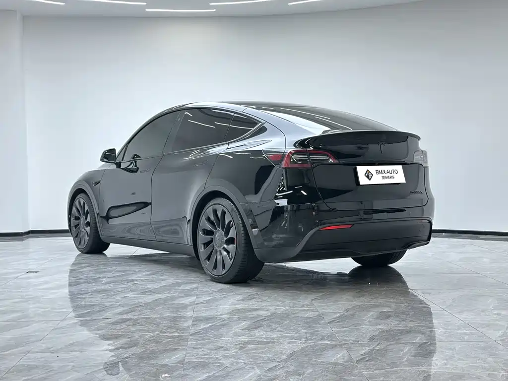 Tesla Model Y 2022 — фото 5