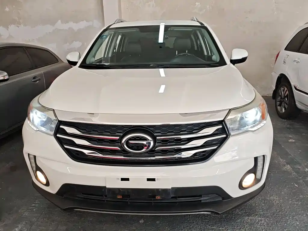 GAC Trumpchi GS4 2016 — фото 3