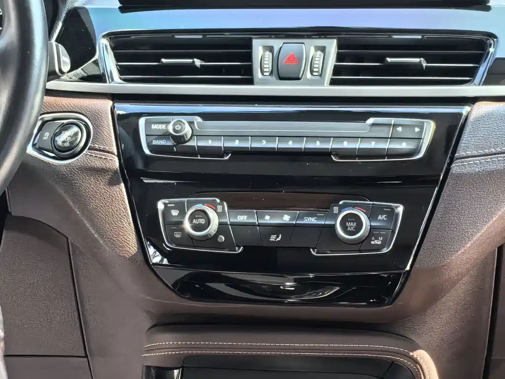 BMW X2 2024 — фото 18