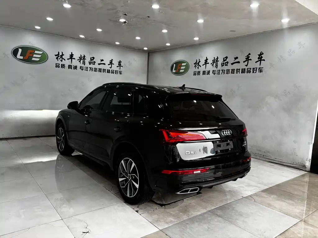 Audi Q5L 2023 — фото 7