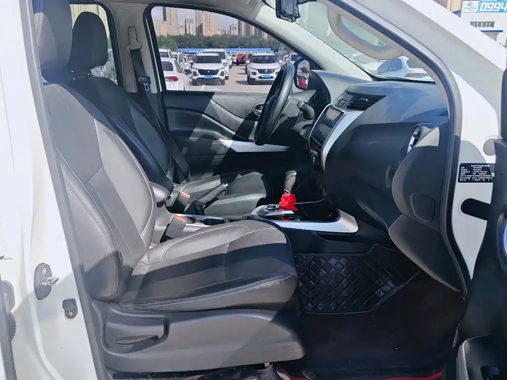 Nissan Terra 2023
