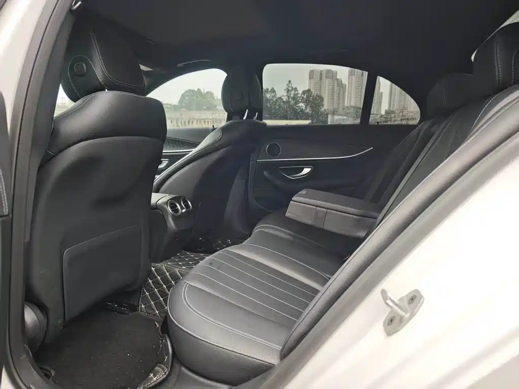 Mercedes-Benz E-Class 2021 — фото 10