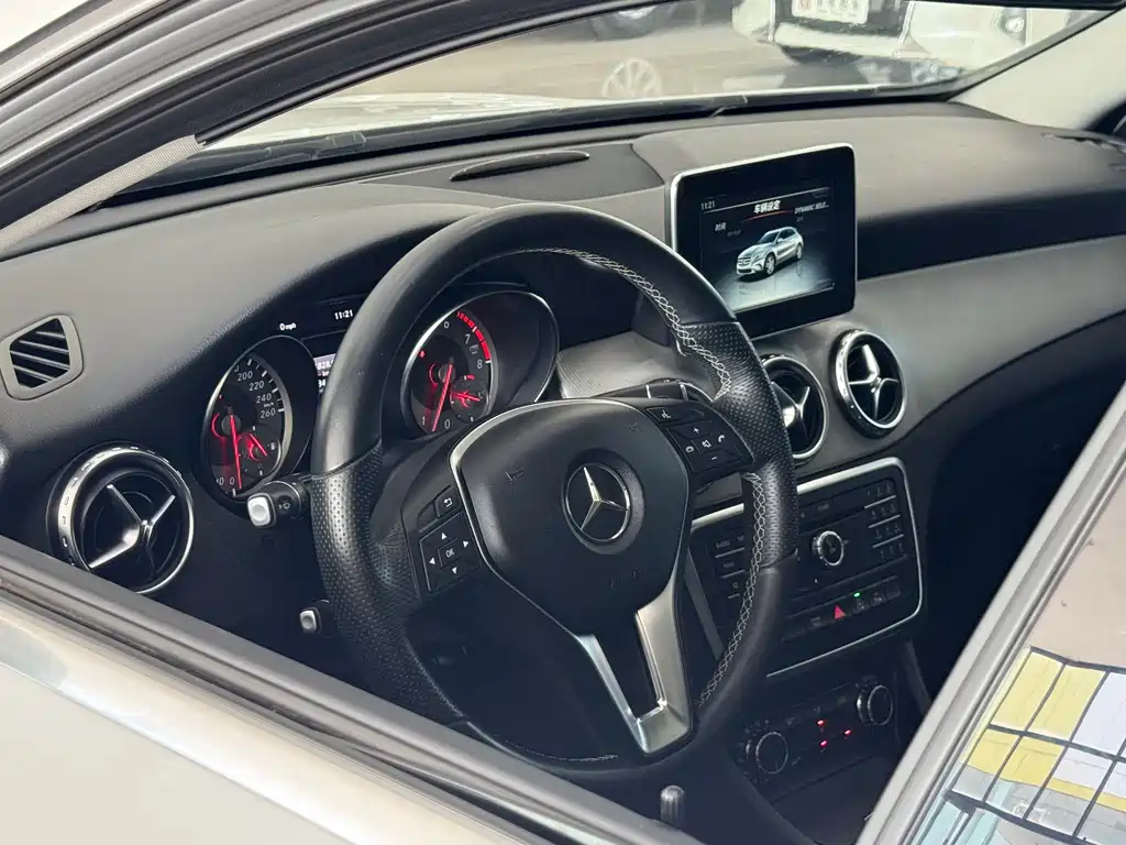 Mercedes-Benz GLA 2016 — фото 5
