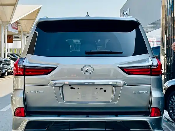 Lexus LX 2019