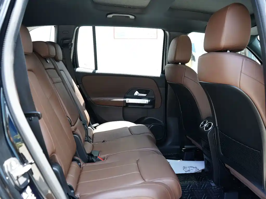Mercedes-Benz GLB 2023