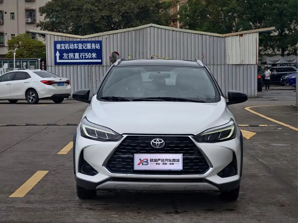 Toyota Yaris L 2022