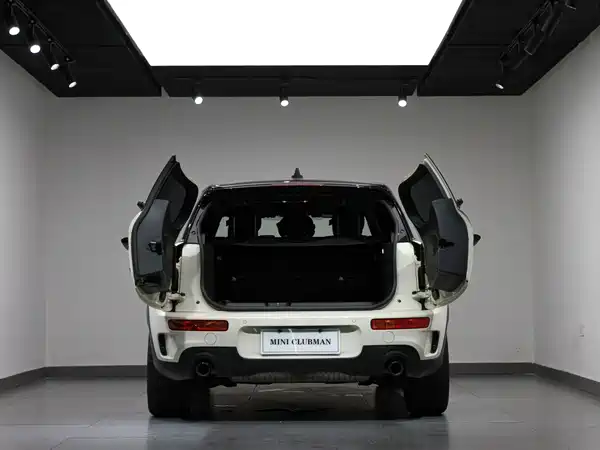 MINI Clubman 2022