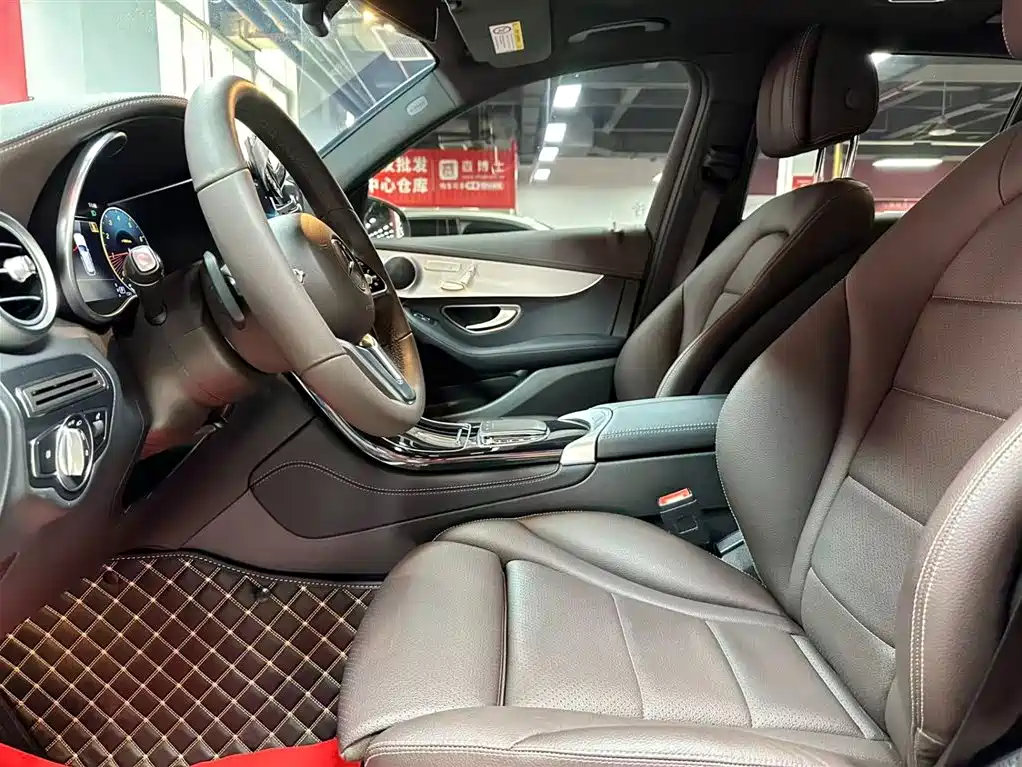Mercedes-Benz GLC 2023